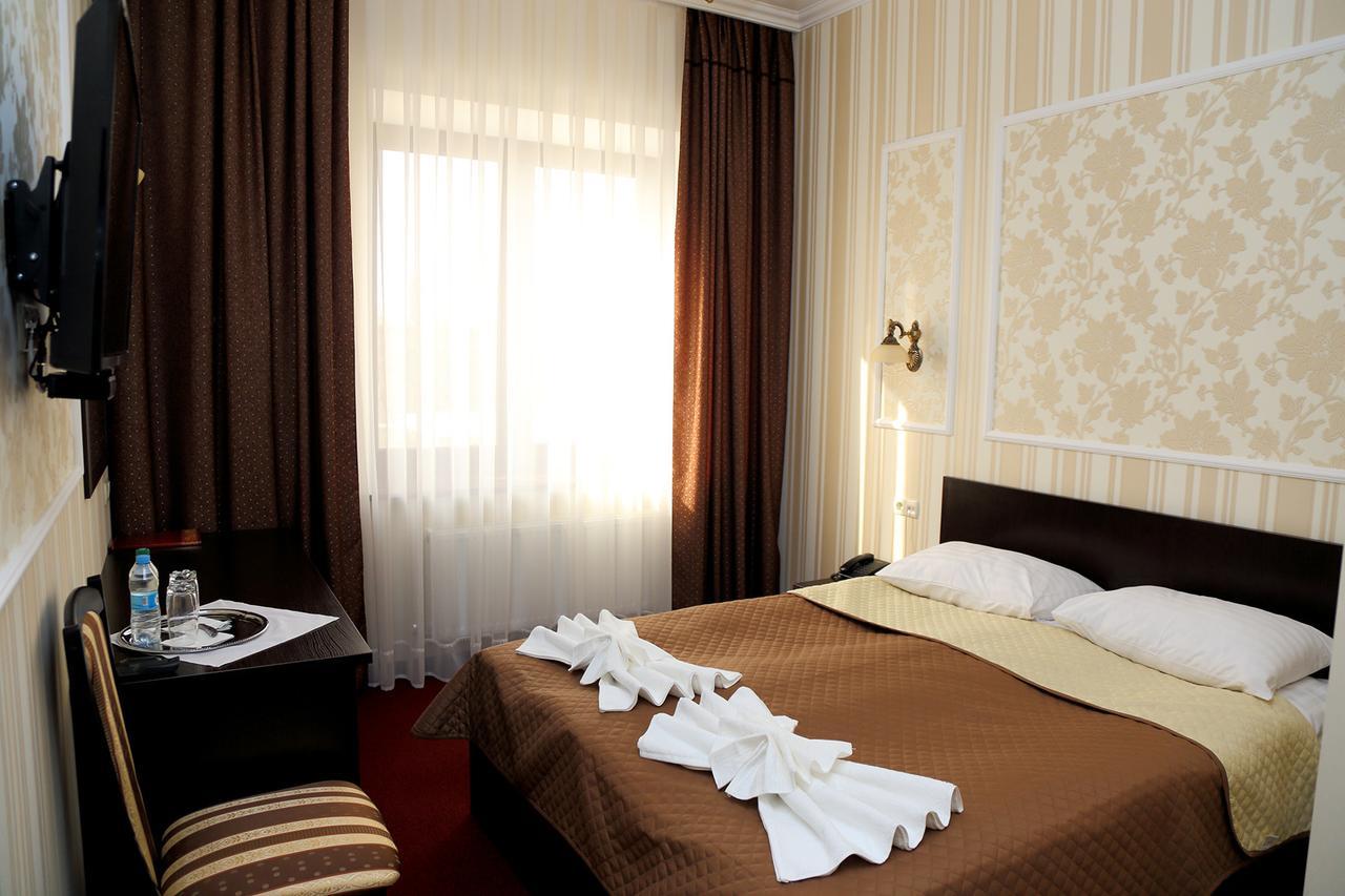 Best Hotel And Restaurant Complex Dunaivtsi Habitación foto
